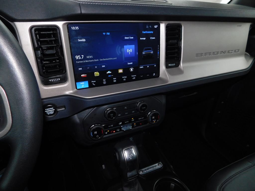 Used 2025 Ford Bronco Outer Banks image 35