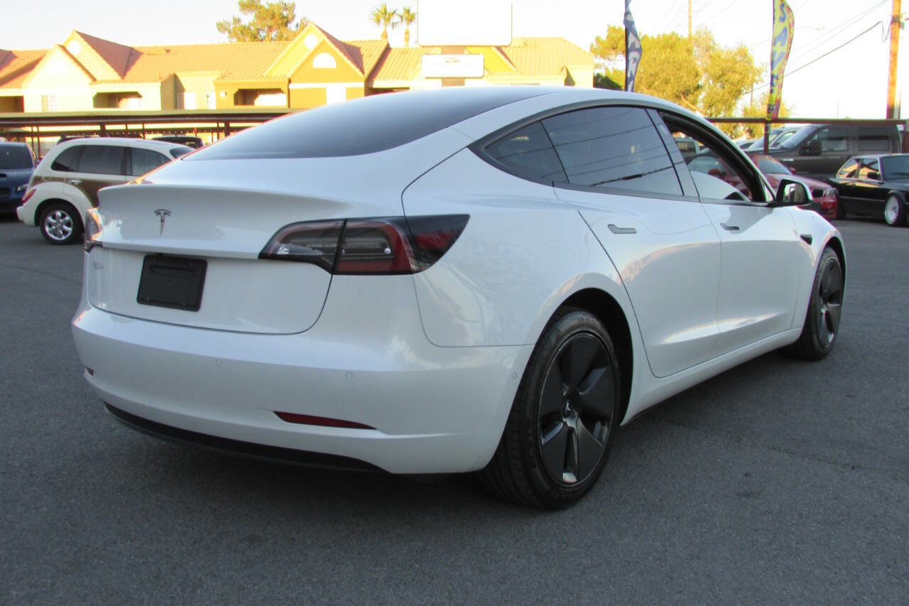 Used 2021 Tesla Model 3 Standard Range Plus image 12