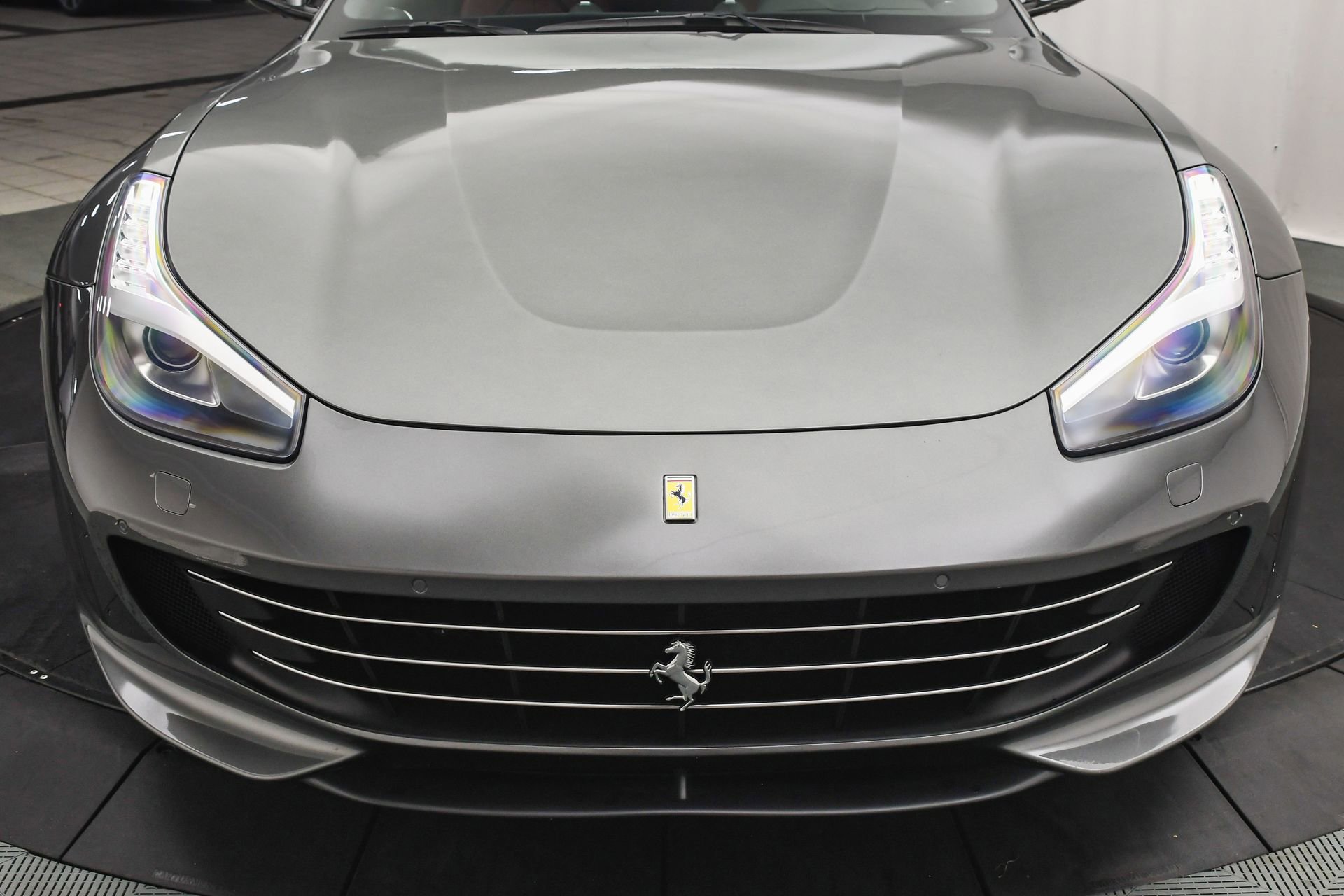 Used 2018 Ferrari GTC4Lusso image 30