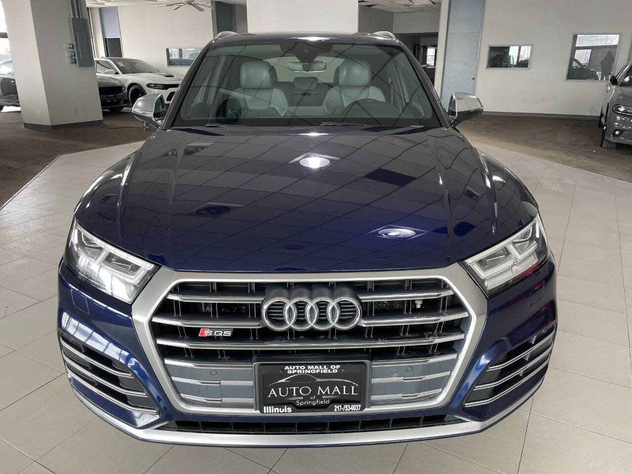 Used 2018 Audi SQ5 Premium Plus w/ Navigation Package image 2