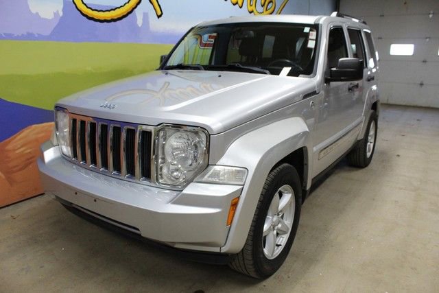 Used 2010 Jeep Liberty Limited image 8