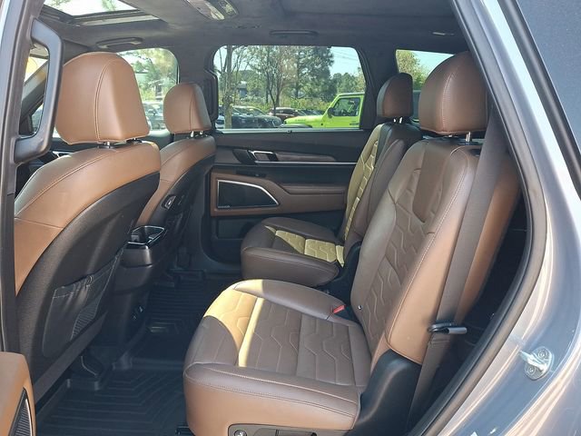 Used 2022 Kia Telluride SX w/ SX Prestige Package AWD/4WD image 11