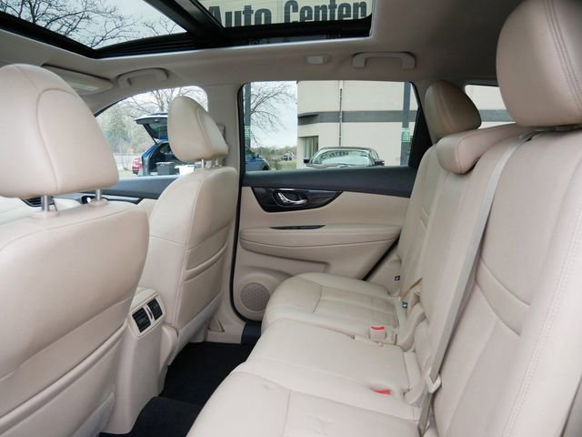 Used 2017 Nissan Rogue SL w/ SL Premium Package image 9