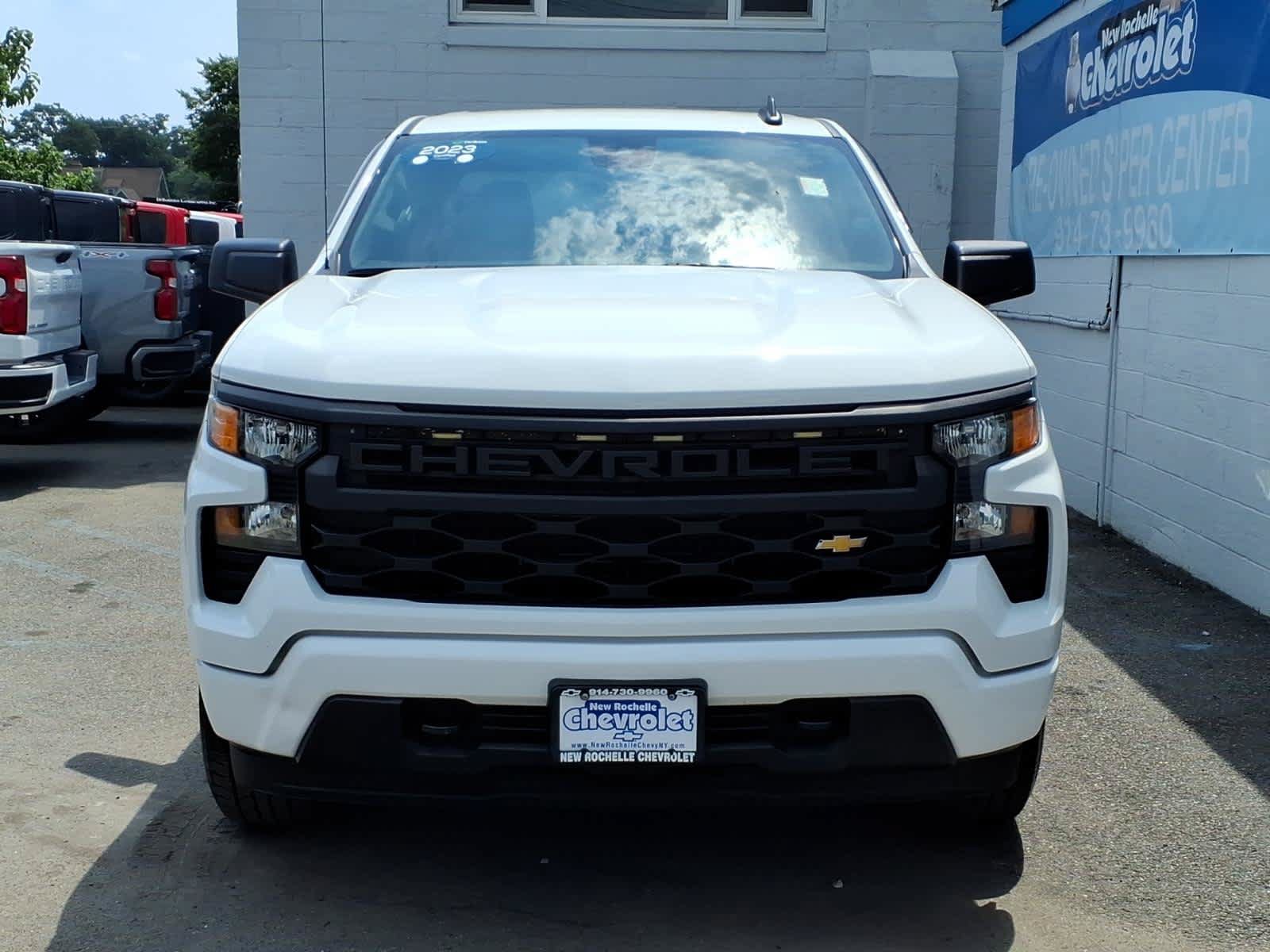 Certified 2023 Chevrolet Silverado 1500 Custom AWD/4WD image 2