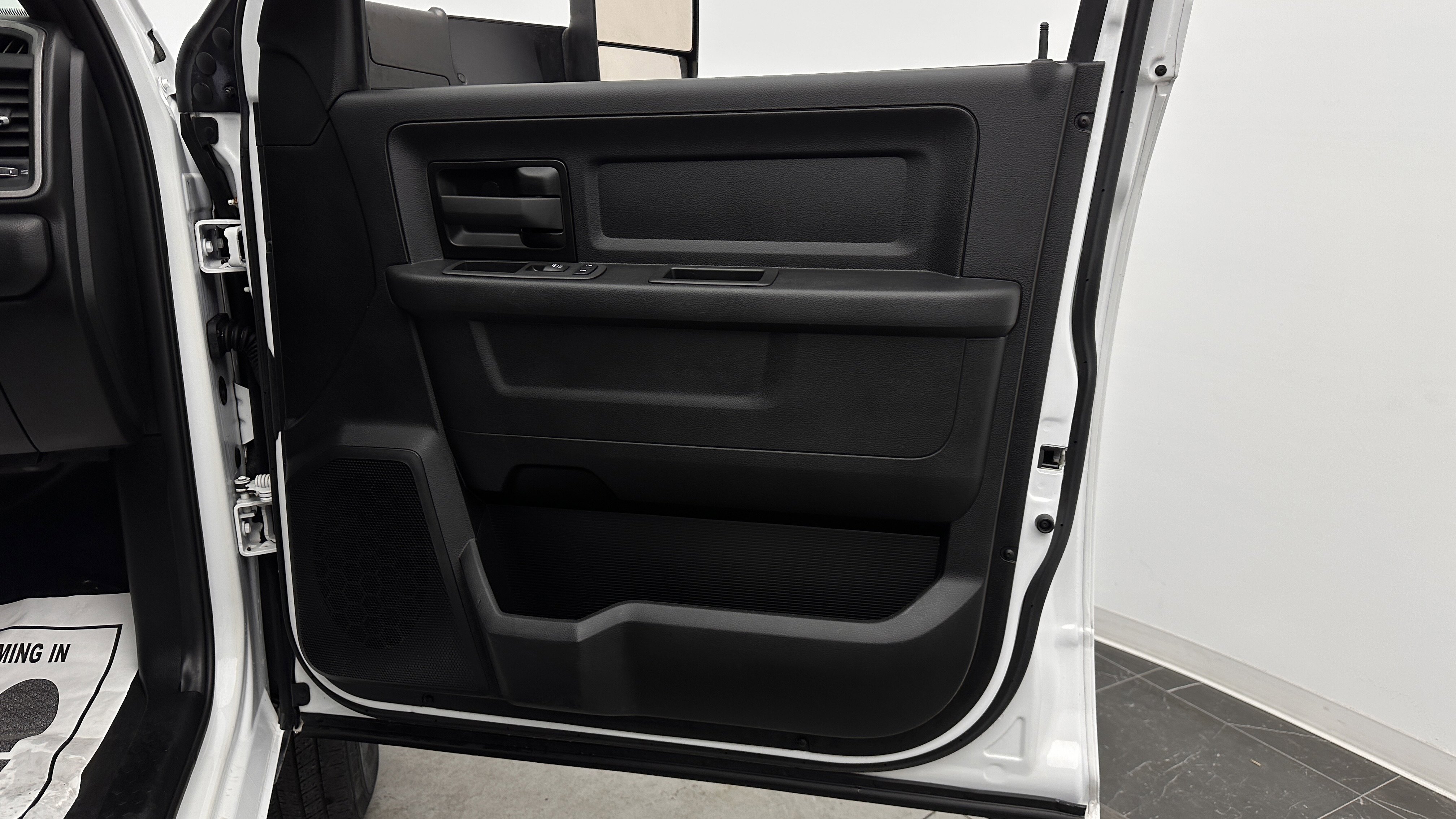 Used 2021 RAM 3500 Tradesman image 32