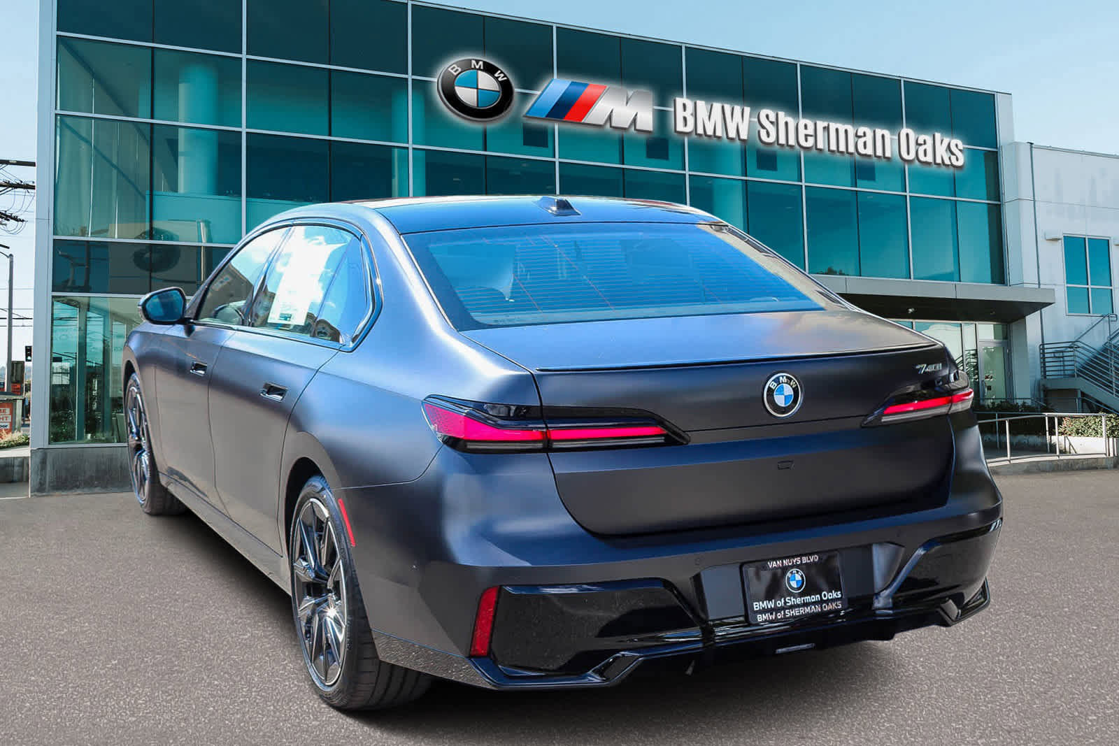 New 2026 BMW 740i w/ Premium Package image 6