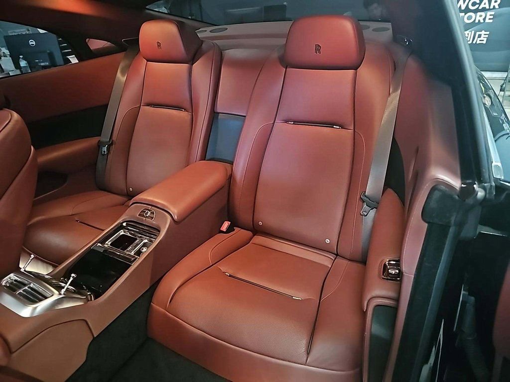 Used 2015 Rolls-Royce Wraith image 9