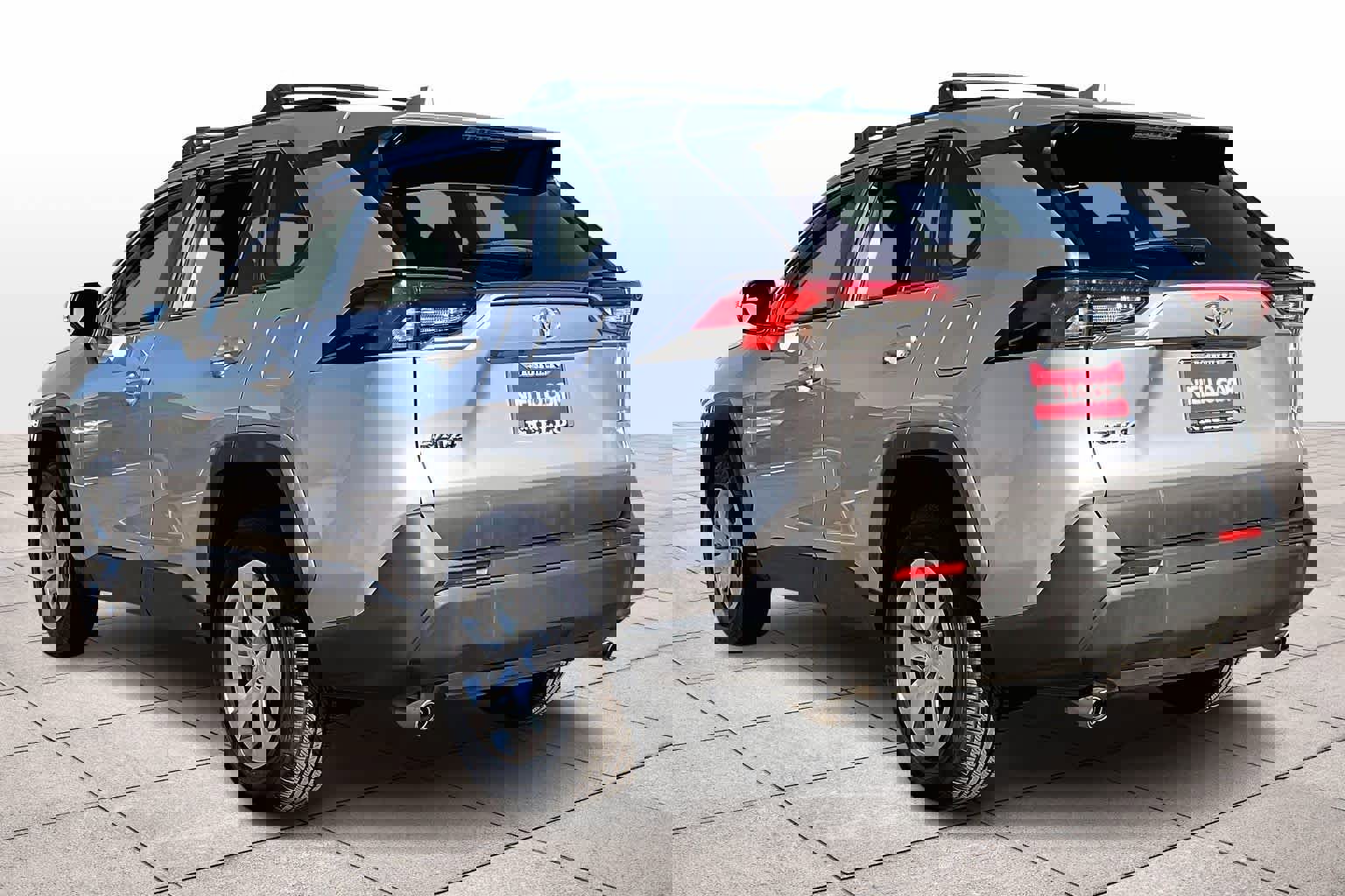 Used 2019 Toyota RAV4 LE w/ Carpet Mat Package image 13