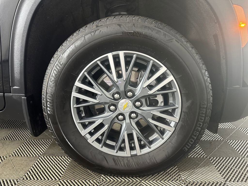 Used 2024 Chevrolet Traverse LT w/ LPO, Floor Liner Package image 34