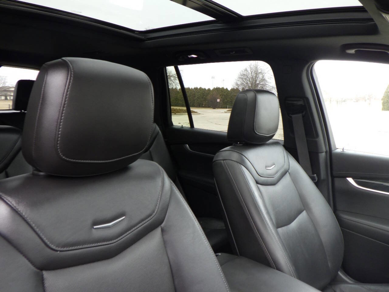 Used 2020 Cadillac XT6 Premium Luxury AWD/4WD image 17