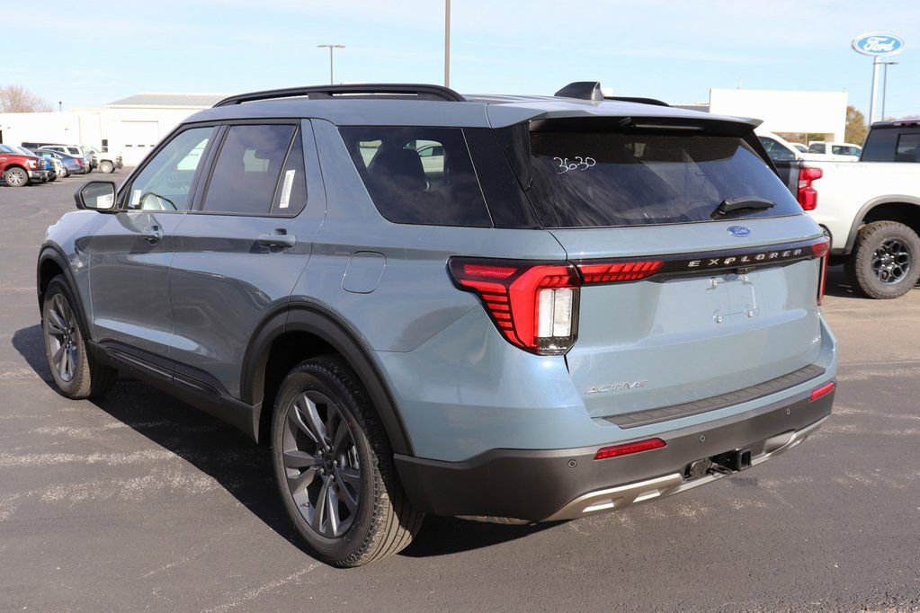 New 2026 Ford Explorer Active w/ Active Comfort Package image 7