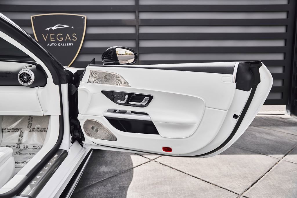 Used 2026 Mercedes-Benz Maybach SL 680 image 21