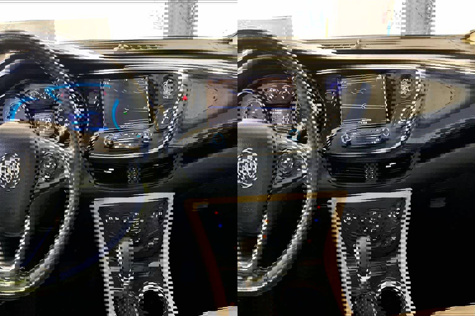 Used 2018 Buick Envision Essence image 6