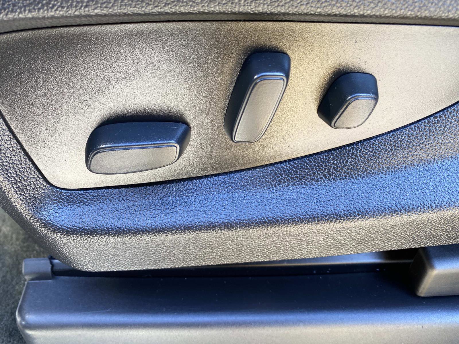 Used 2018 Chevrolet Tahoe LT w/ Luxury Package image 24