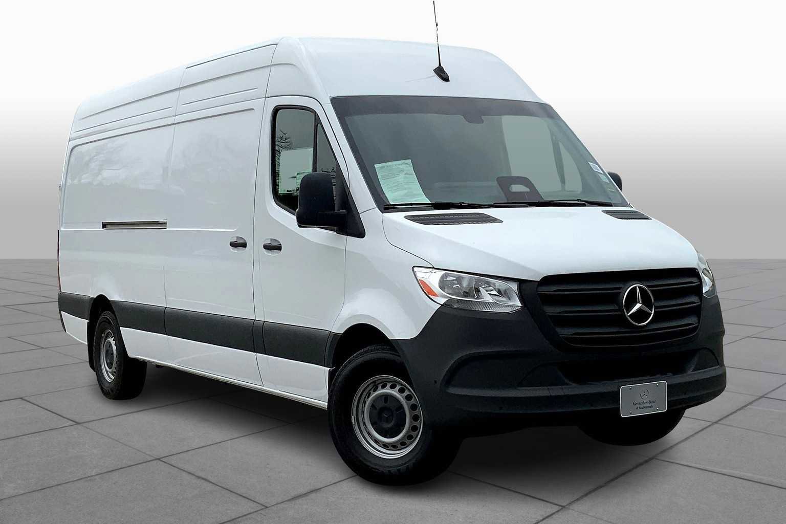 Used 2025 Mercedes-Benz Sprinter 2500 video 2