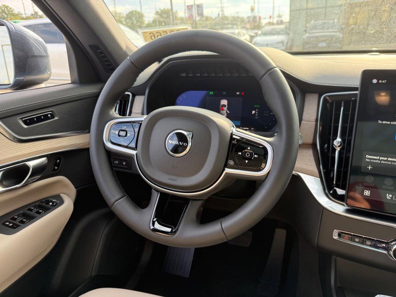 New 2026 Volvo XC90 T8 Plus w/ Protection Package image 7