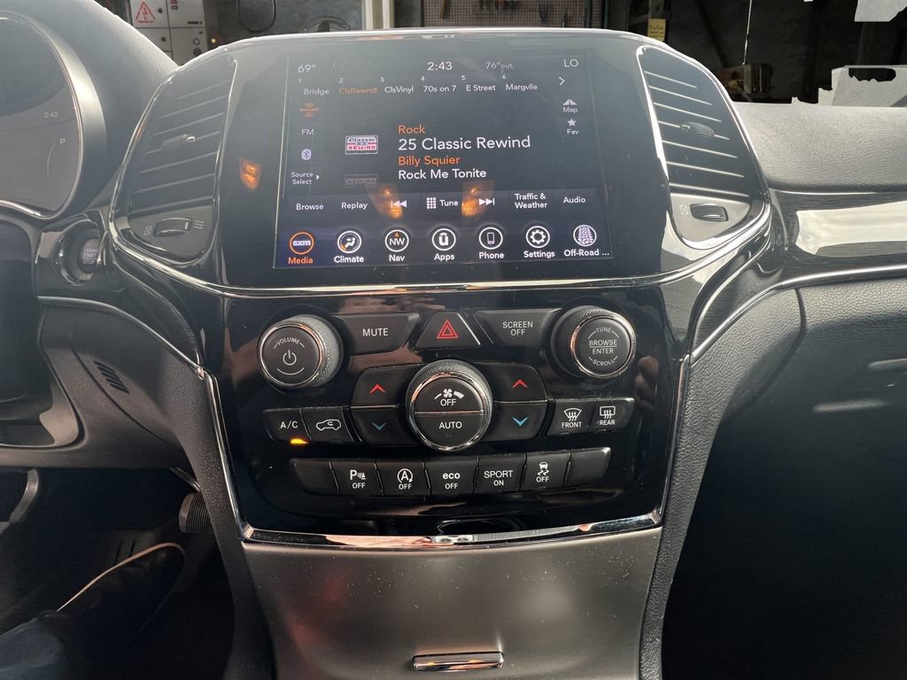 Used 2020 Jeep Grand Cherokee Trailhawk image 23