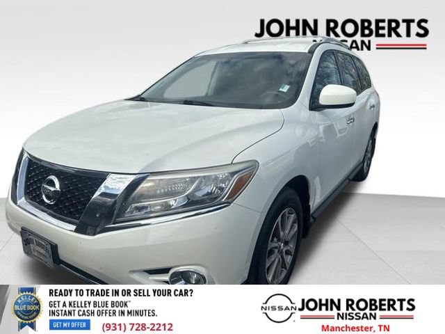 Used 2015 Nissan Pathfinder SV w/ Trailer Tow Package image 2