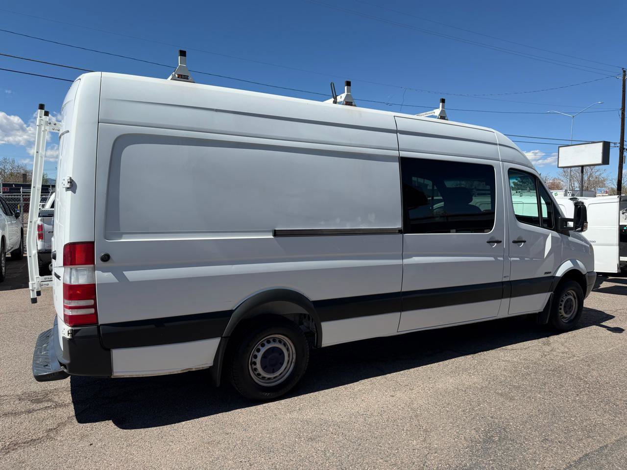 Used 2011 Mercedes-Benz Sprinter 2500 image 9