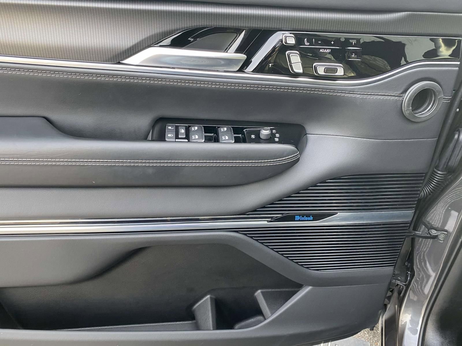 Used 2024 Jeep Grand Wagoneer L Series II w/ Quick Order Packagew 28T image 18