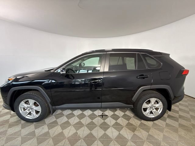 Used 2019 Toyota RAV4 XLE AWD/4WD image 4
