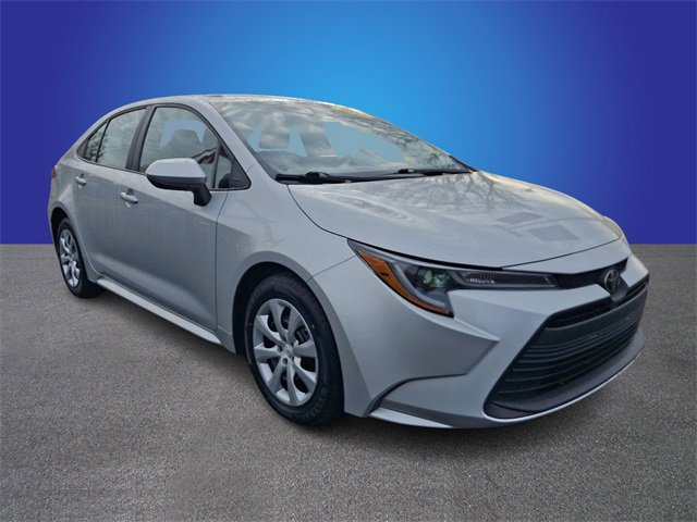 Used 2024 Toyota Corolla LE image 3