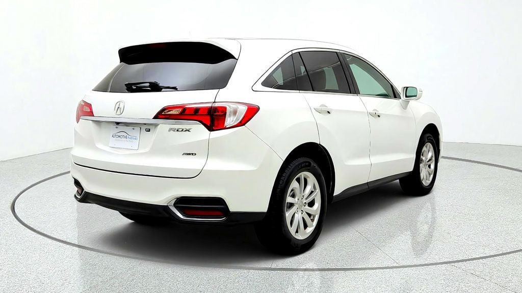 Used 2017 Acura RDX w/ Technology Package AWD/4WD image 5