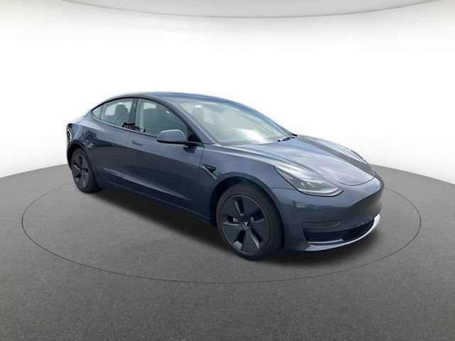 Used 2023 Tesla Model 3 Standard Range RWD image 1