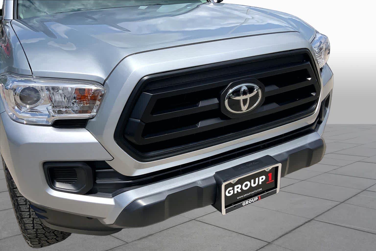 Used 2023 Toyota Tacoma SR AWD/4WD image 29