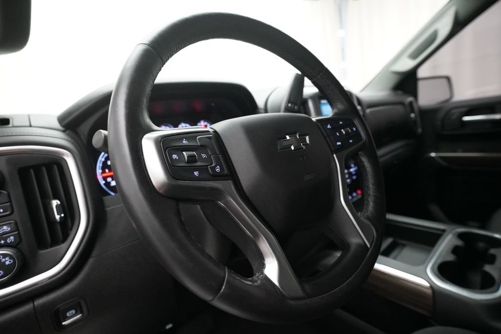 Used 2021 Chevrolet Silverado 1500 LT Trail Boss w/ Bed Protection Package AWD/4WD image 8