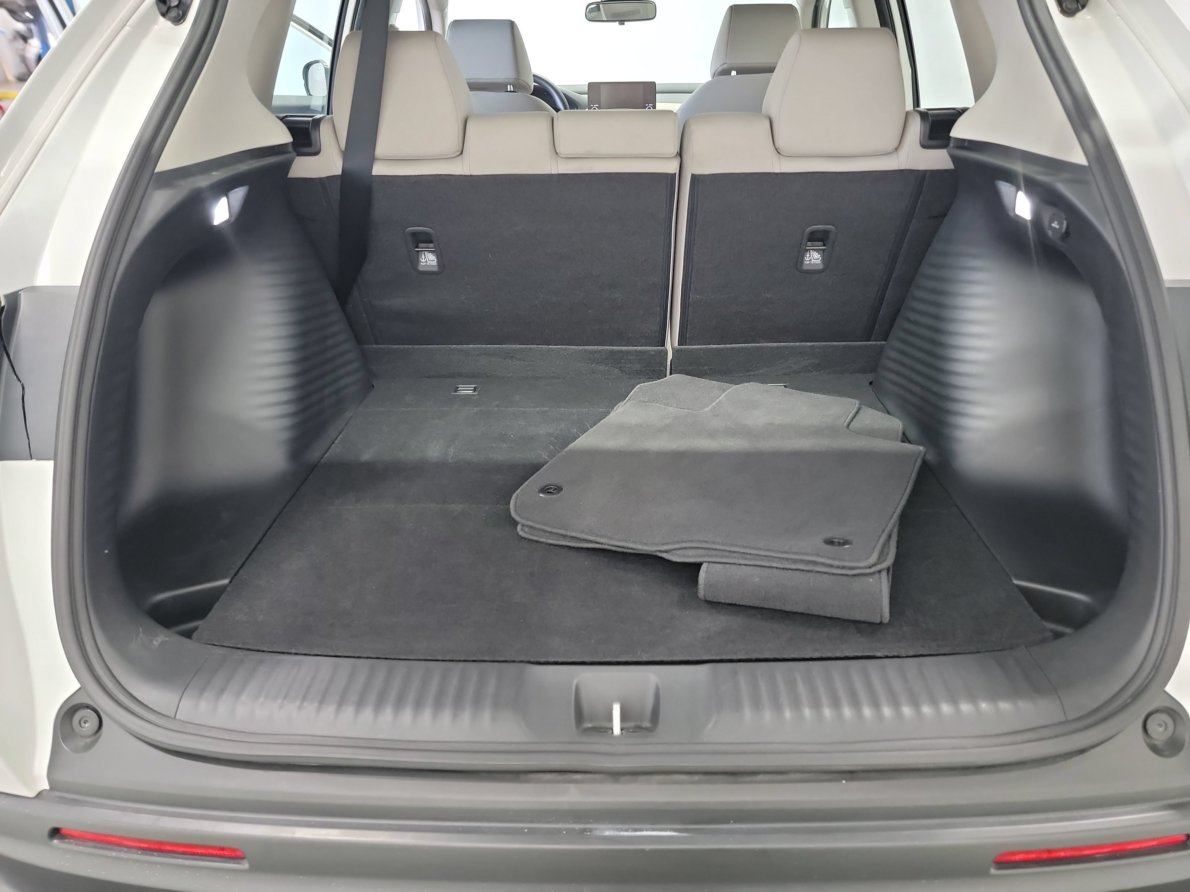 Used 2024 Honda HR-V LX image 25