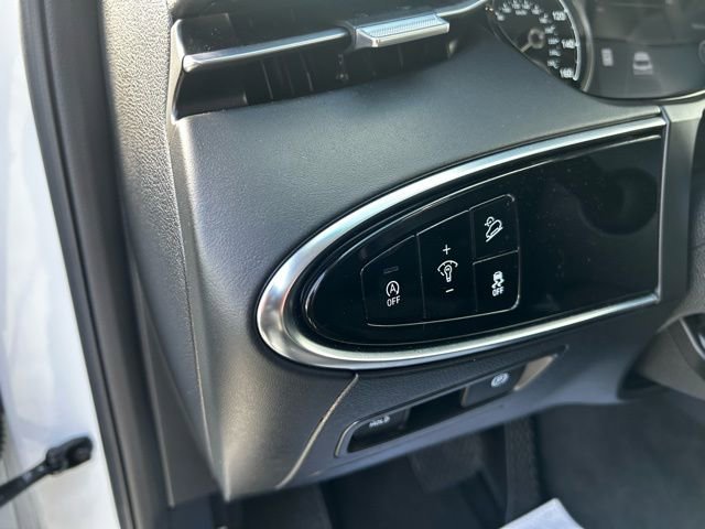 Used 2025 Genesis GV70 2.5T Select image 18