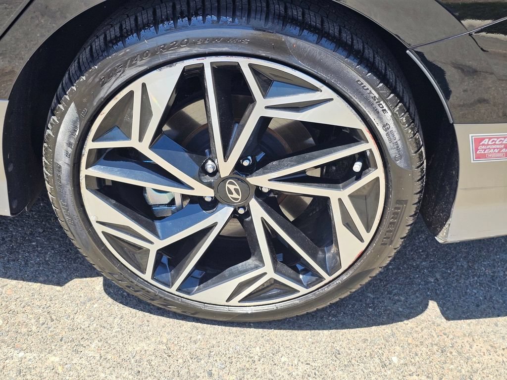 Certified 2024 Hyundai Ioniq 6 SEL RWD image 8