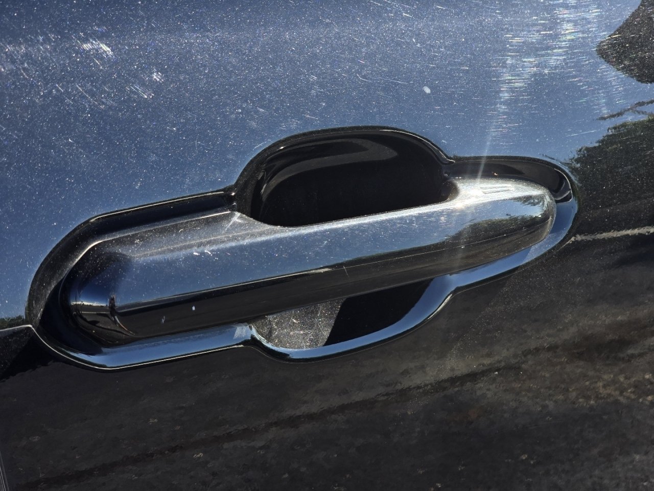 Used 2023 Toyota Highlander XLE AWD/4WD image 19