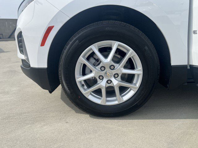 Used 2023 Chevrolet Equinox LT image 32