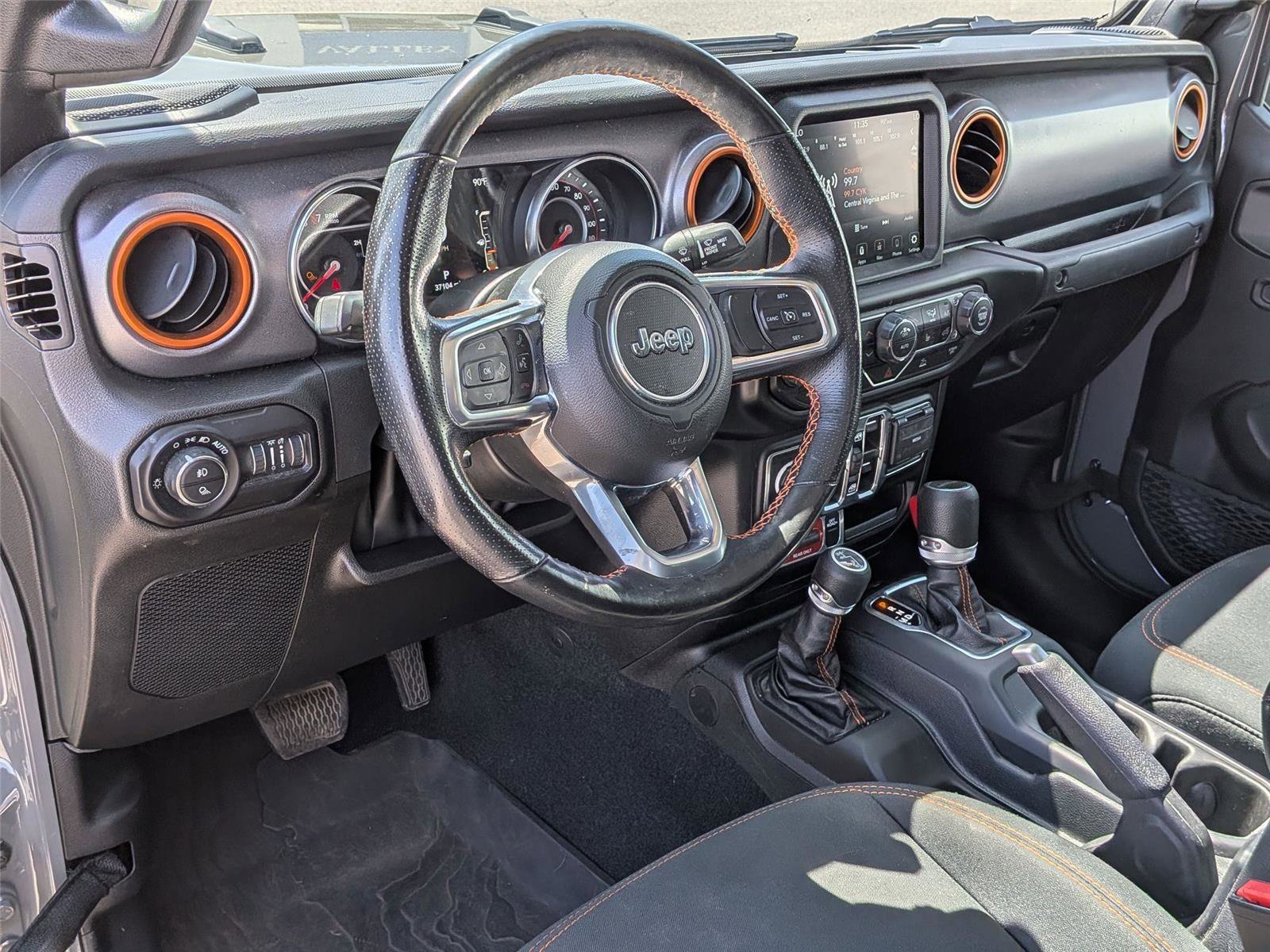 Certified 2022 Jeep Gladiator Mojave w/ Cold Weather Group AWD/4WD image 9