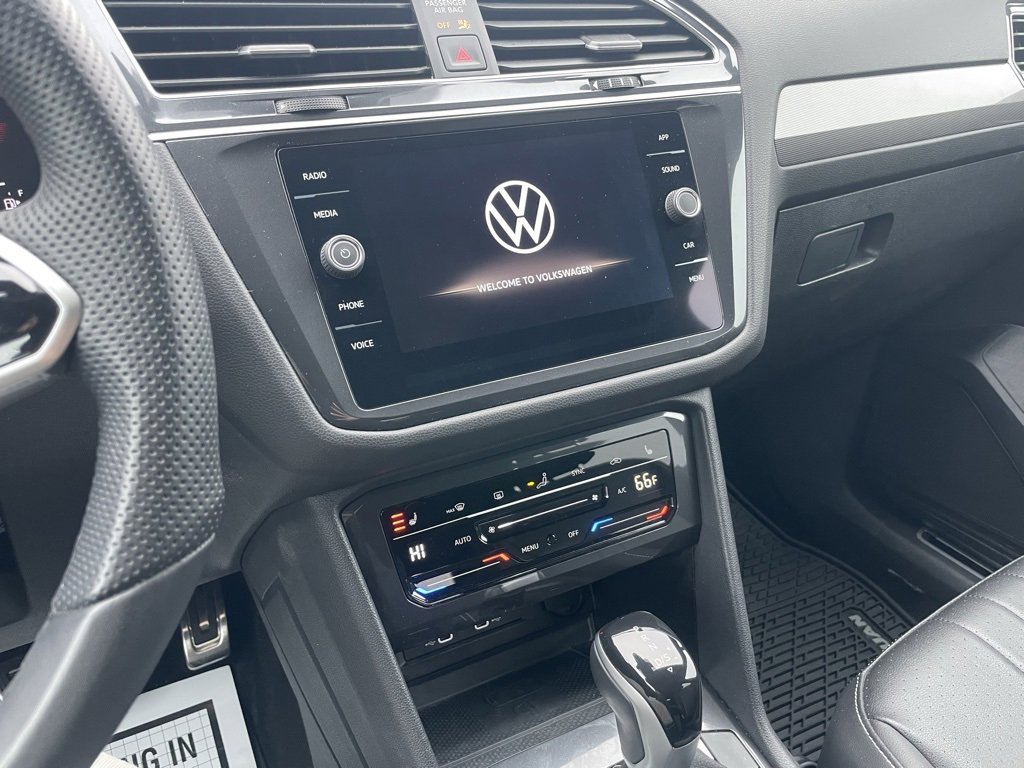 Used 2024 Volkswagen Tiguan SE R-Line image 14