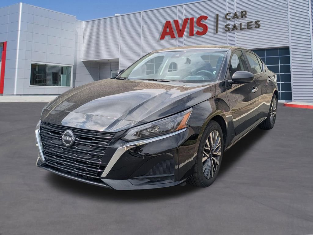 Used 2025 Nissan Altima 2.5 SV image 1