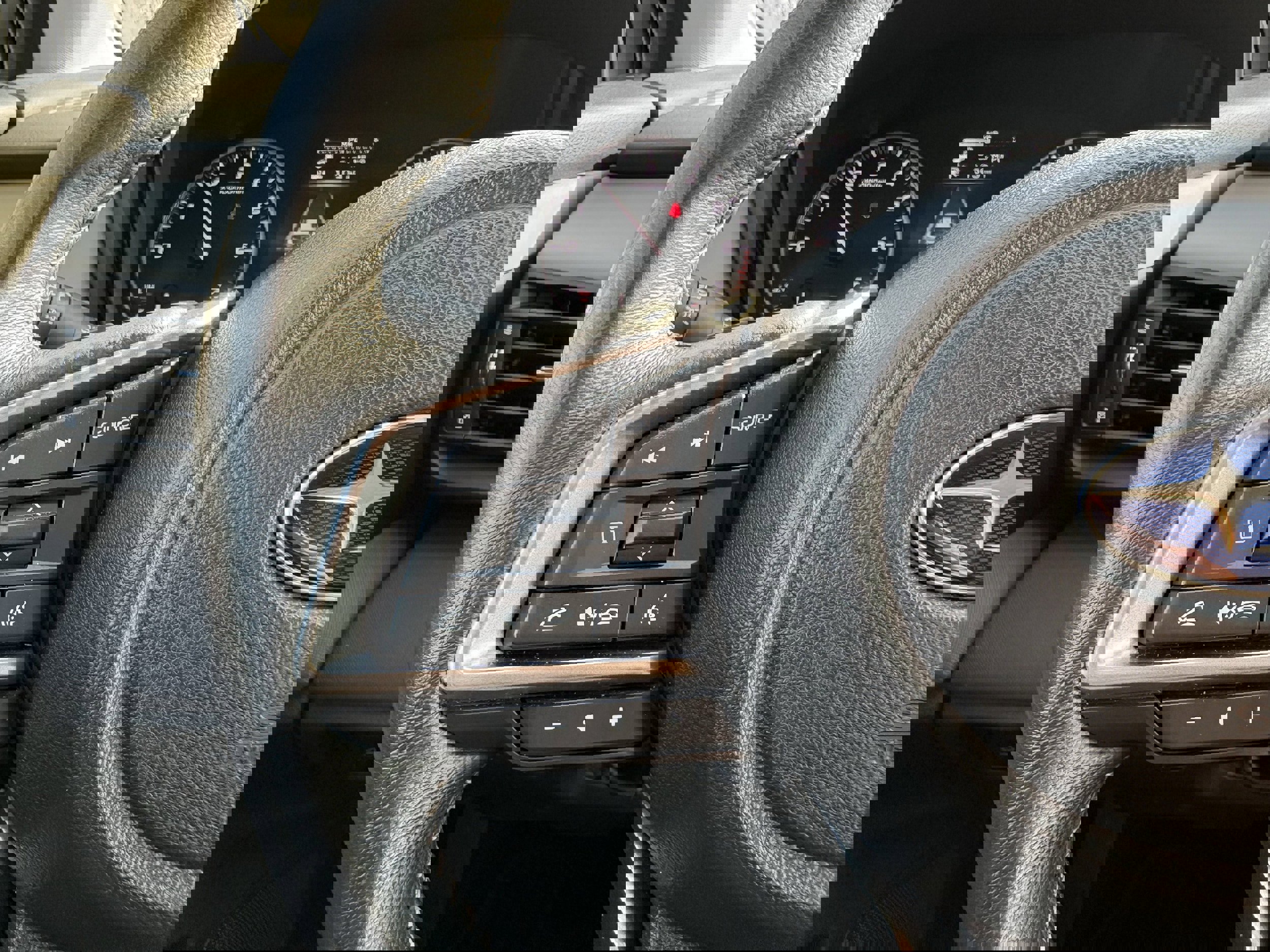 Used 2025 Subaru Outback Premium image 15