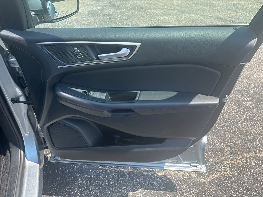 Used 2024 Ford Edge SEL image 21