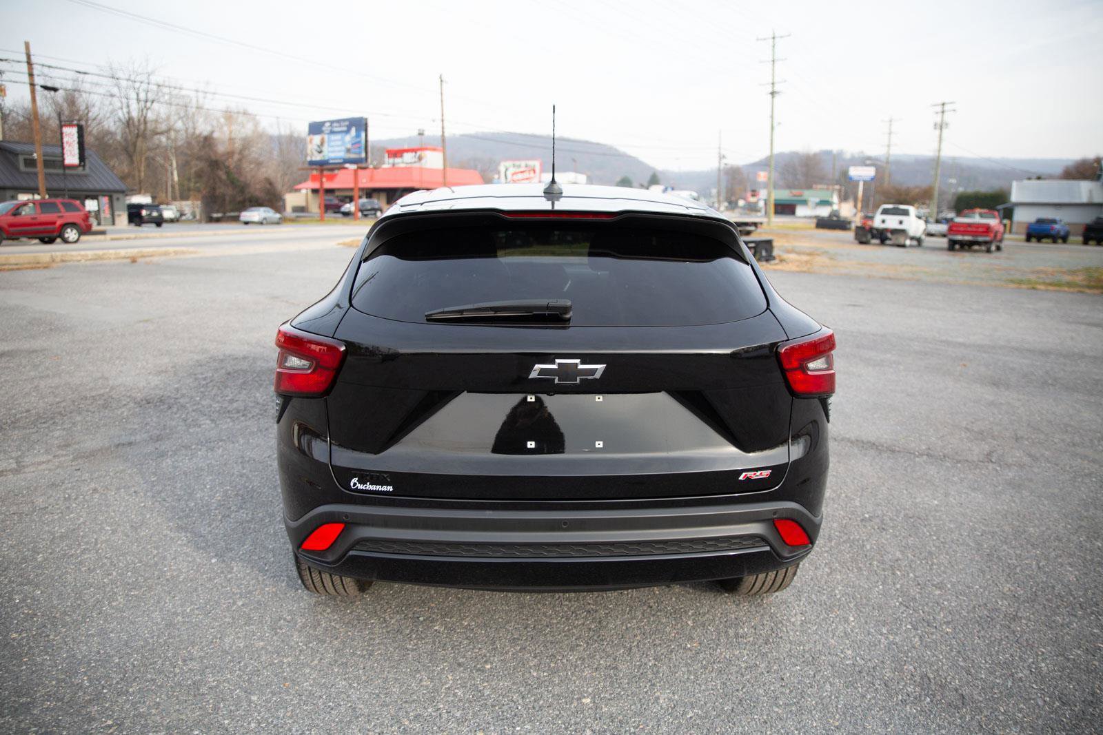 Certified 2024 Chevrolet Trax RS w/ Driver Confidence Package image 4
