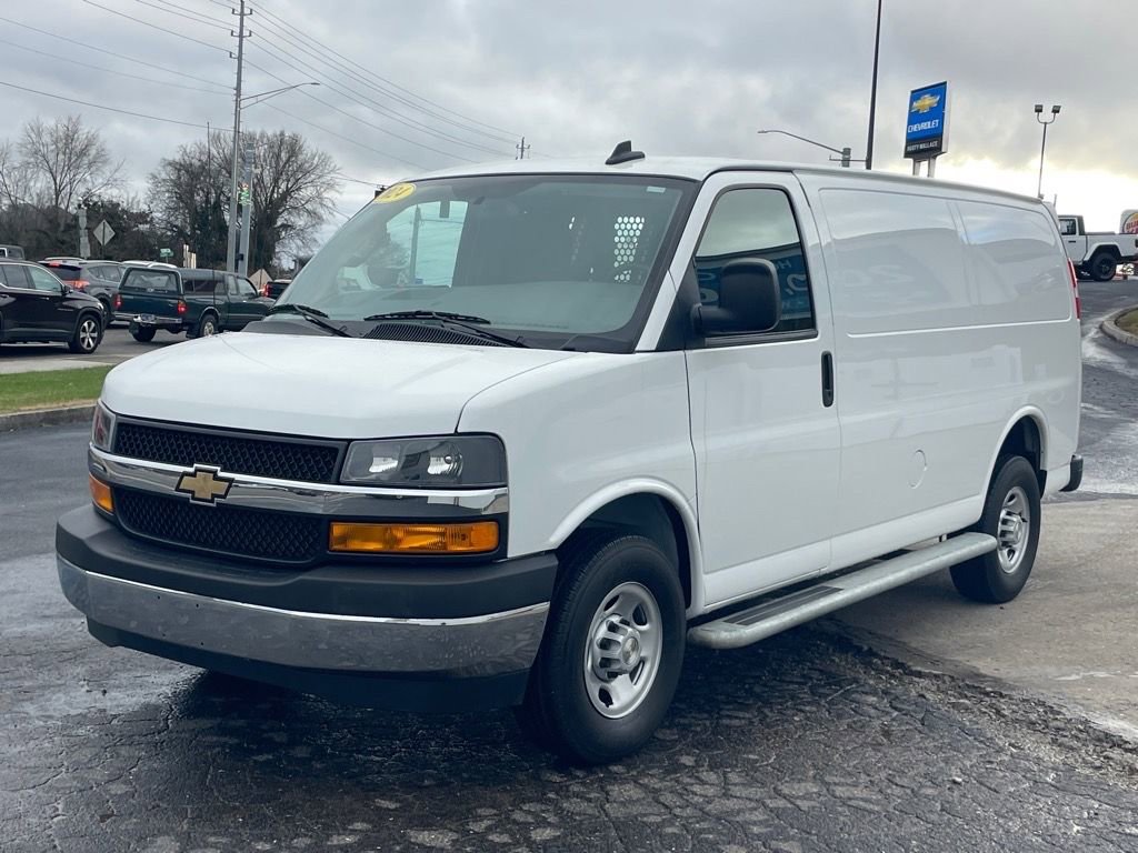 Used 2024 Chevrolet Express 2500 Work Van w/ Driver Convenience Package image 3