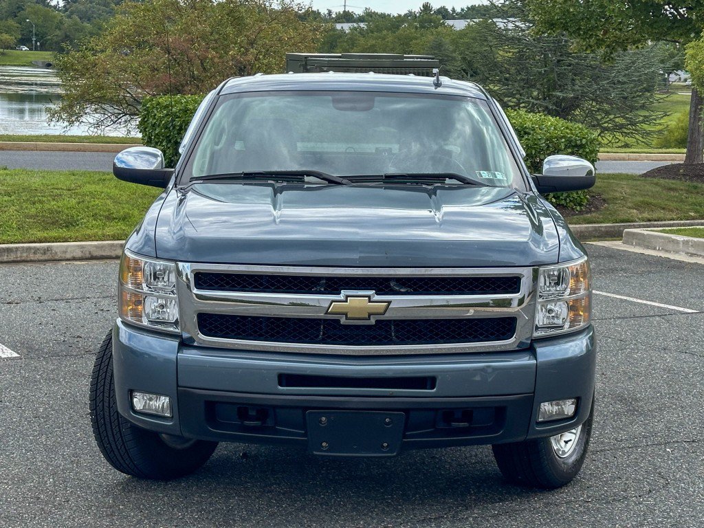 Used 2011 Chevrolet Silverado 1500 LTZ w/ LTZ Plus Package AWD/4WD image 5