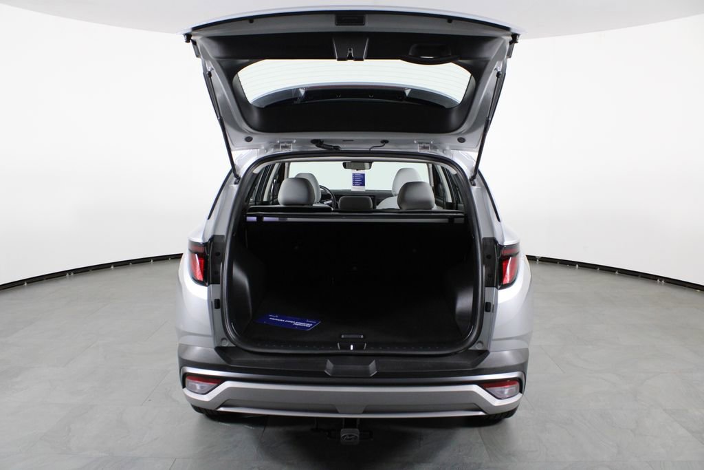 Certified 2026 Hyundai Tucson SE image 17