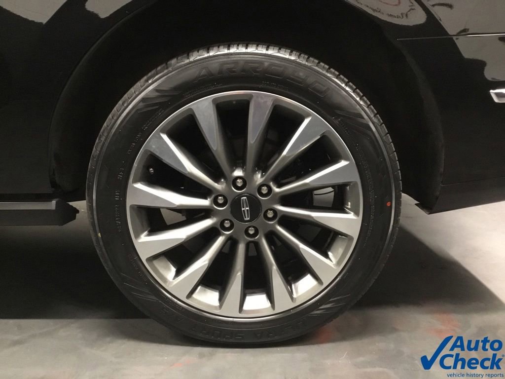 Used 2019 Lincoln Navigator Select w/ Technology Package AWD/4WD image 18