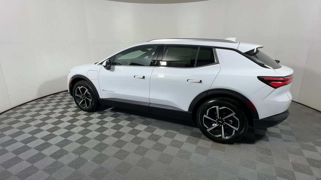 New 2026 Chevrolet Equinox EV LT AWD/4WD image 66