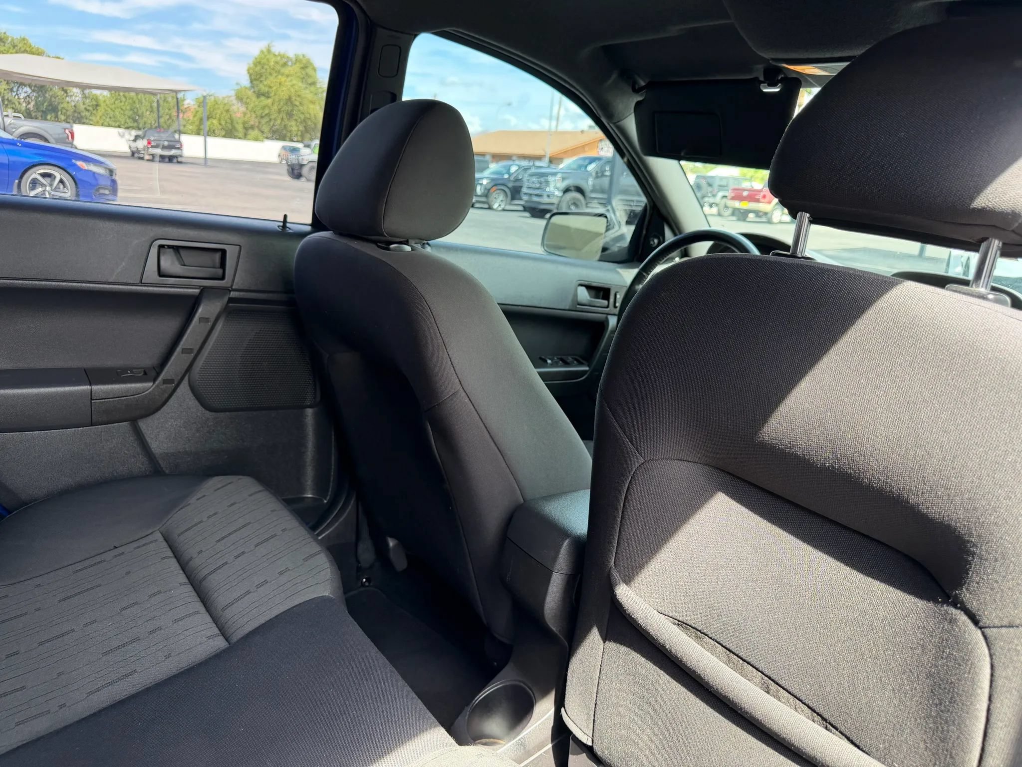 Used 2011 Ford Focus SE w/ 201A Rapid Spec Order Code FWD image 24