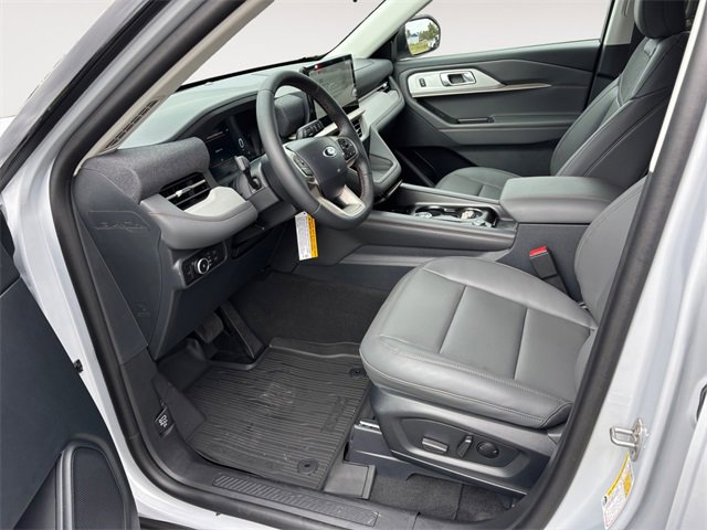 New 2025 Ford Explorer Active w/ Active Comfort Package image 9