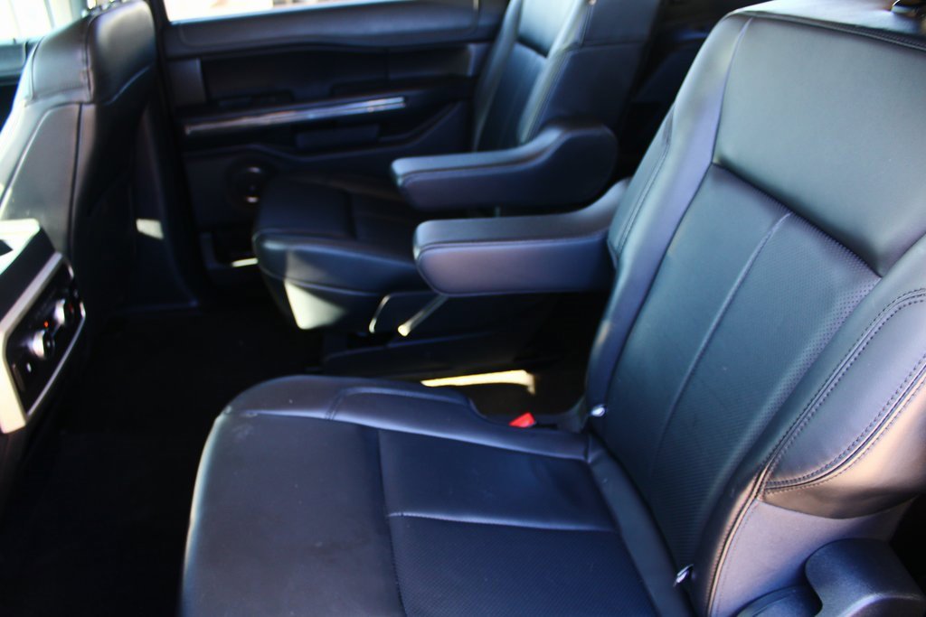 Used 2023 Ford Expedition Max XLT image 12