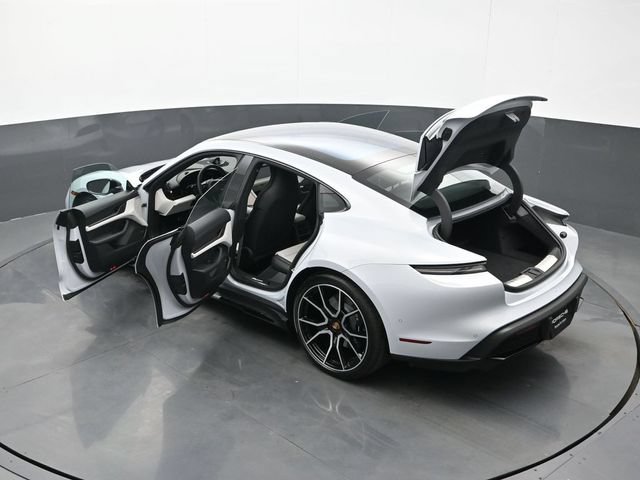 New 2026 Porsche Taycan RWD image 30